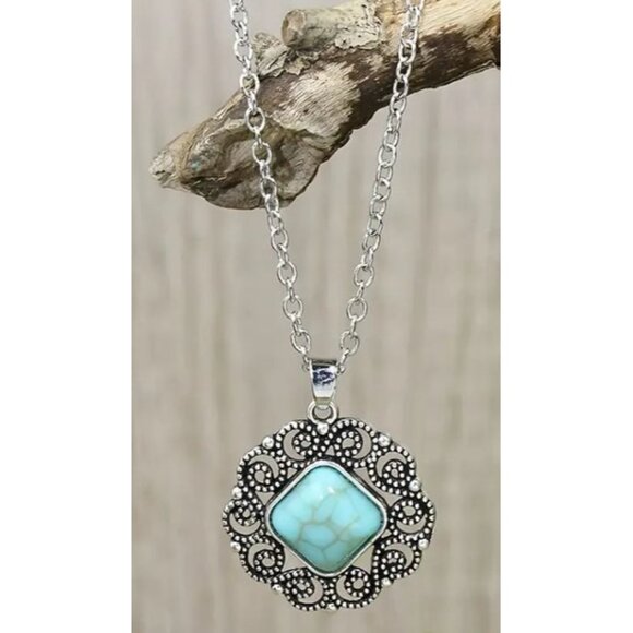 Bohemian Style Simulated Silver & Turquoise Jewelry Set: Necklace & Earrings NEW - Picture 5 of 6